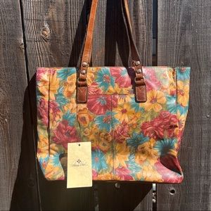 Patricia Nash Fresco Boquet collection leather purse